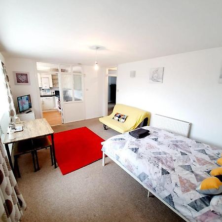Rayleigh Town Centre 2 Bedroom Apartment Zewnętrze zdjęcie